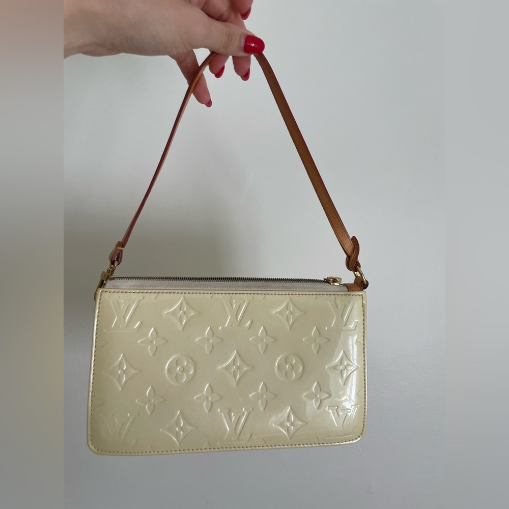 Authentic Louis Vuitton Canary Yellow Vernis Shoulder Pochette with Tan Strap - Picture 2 of 11